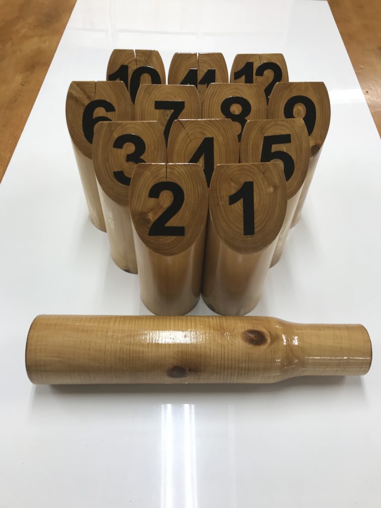 Mölkky game pieces.