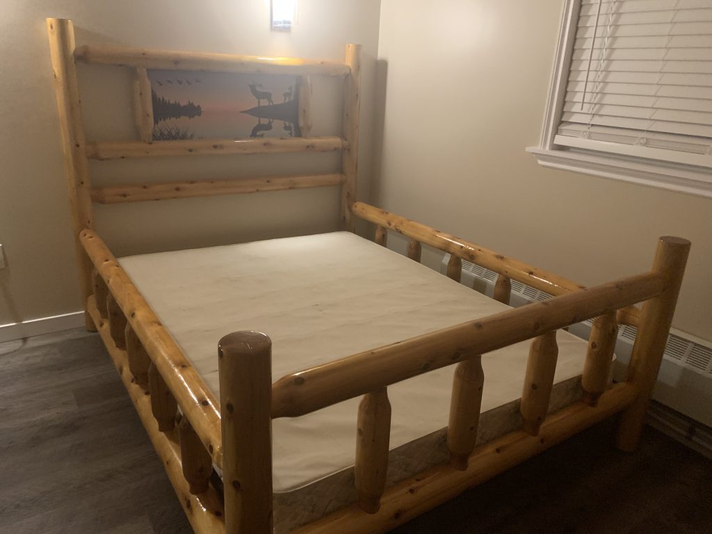 Cedar Bed: Queen Size option